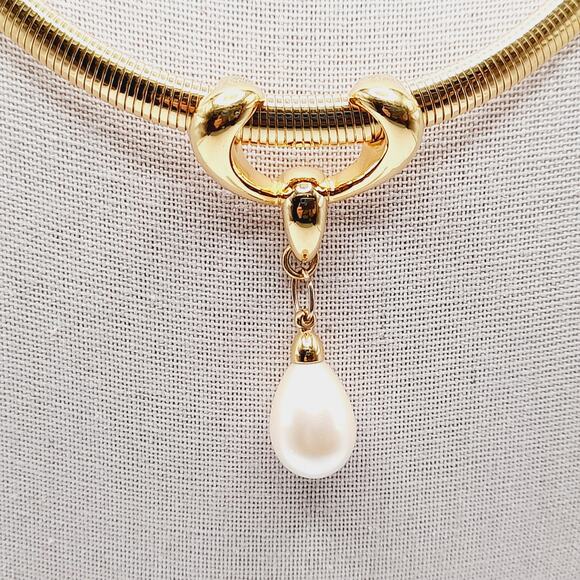 MONET Vintage Gold Omega Chain Necklace Faux Pearl Pendant 19” Signed - Picture 3 of 12